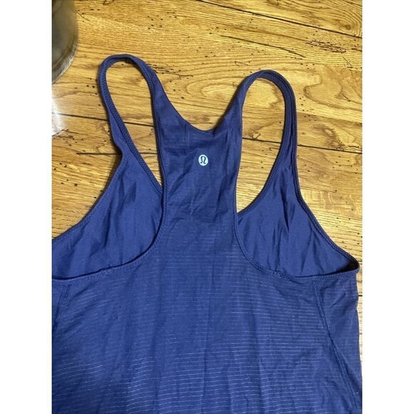 Lululemon Blue Stripped Singlet Tank Slit Sides Size 4? EUC - Picture 2 of 7
